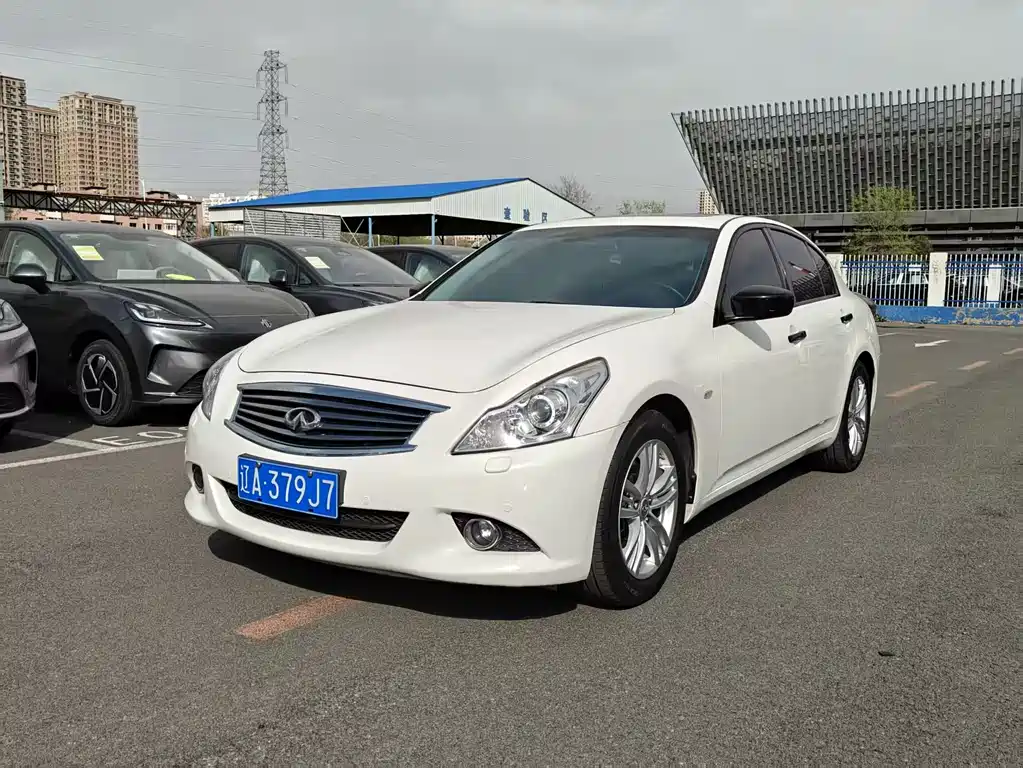 Infiniti G 2014