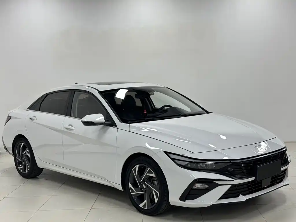 Hyundai Elantra — миниатюра 3