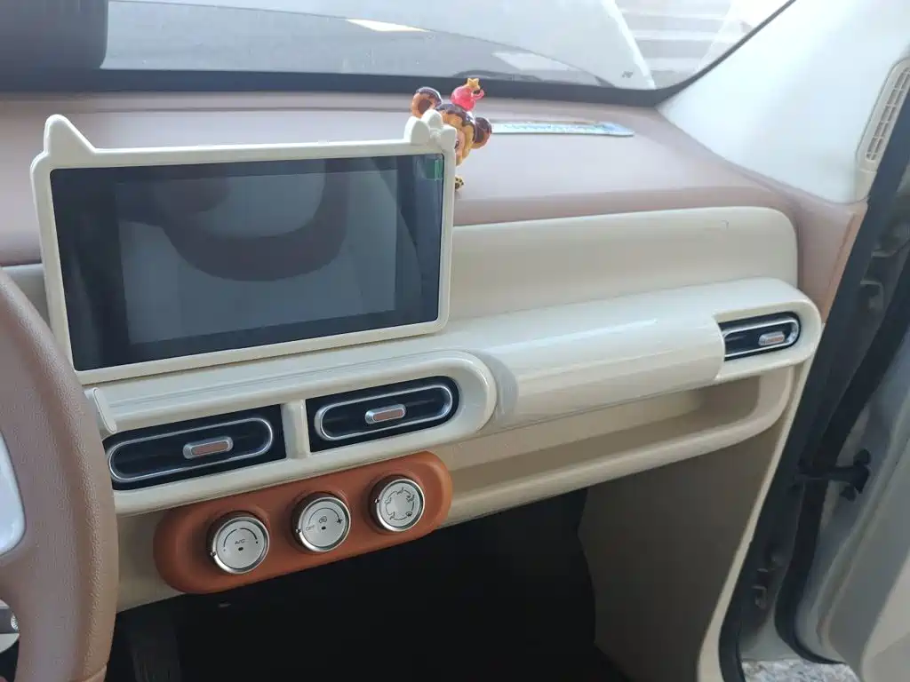 Wuling MINIEV — миниатюра 9