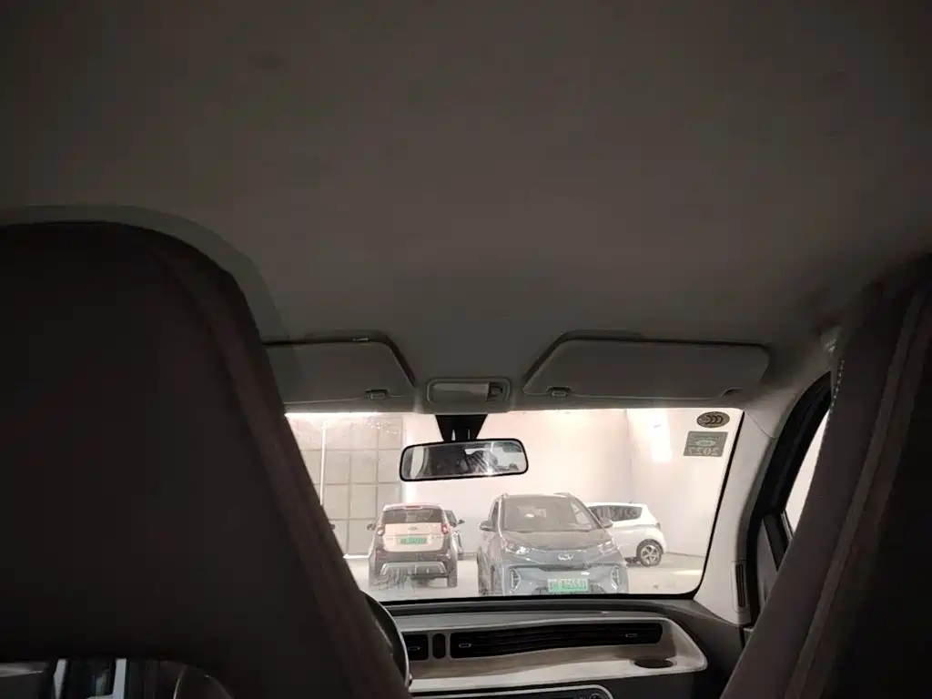 Wuling MINIEV — миниатюра 18