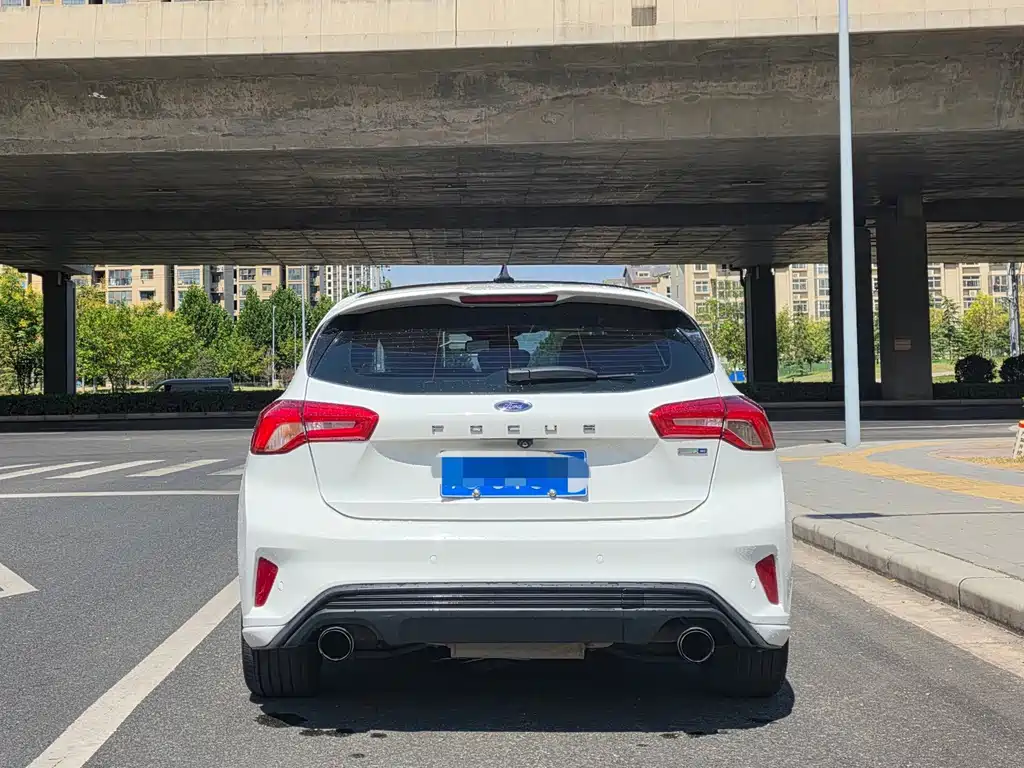 Ford Focus — миниатюра 8