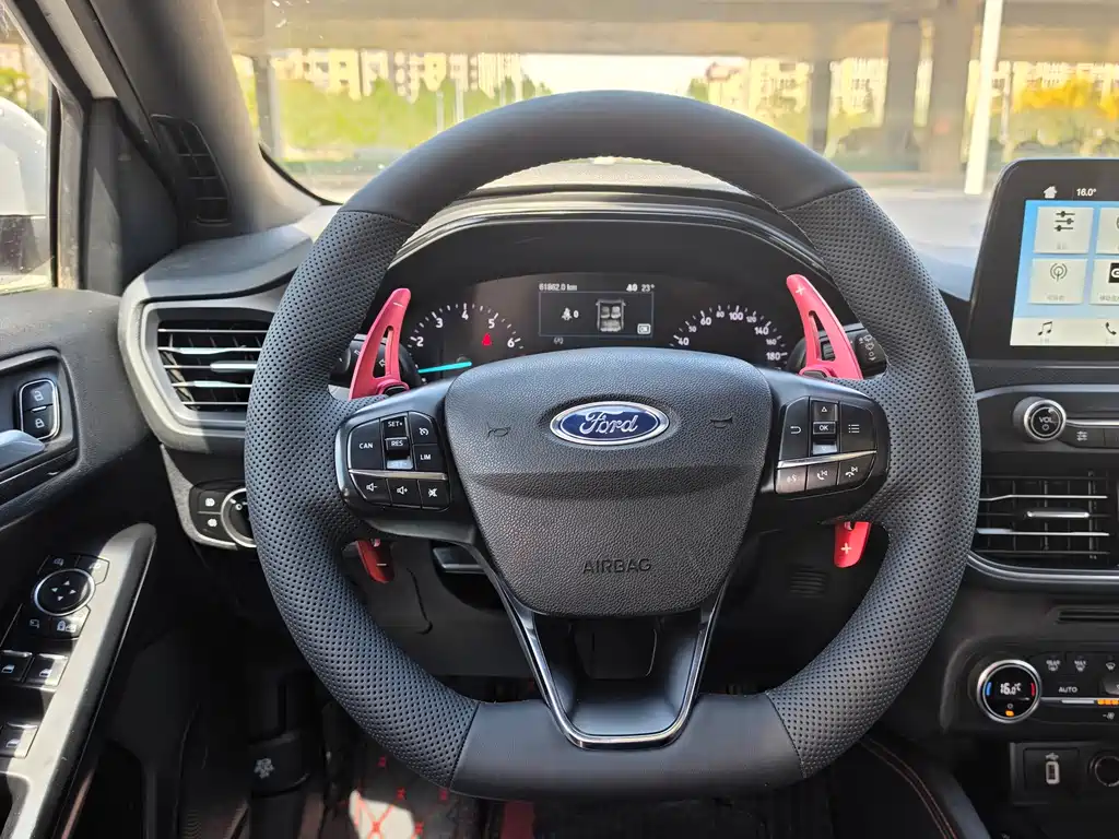Ford Focus — миниатюра 7