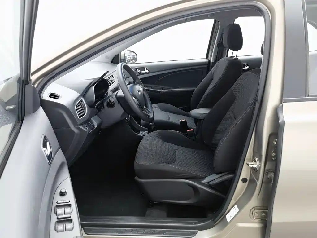 Chery Arrizo 3 — миниатюра 10