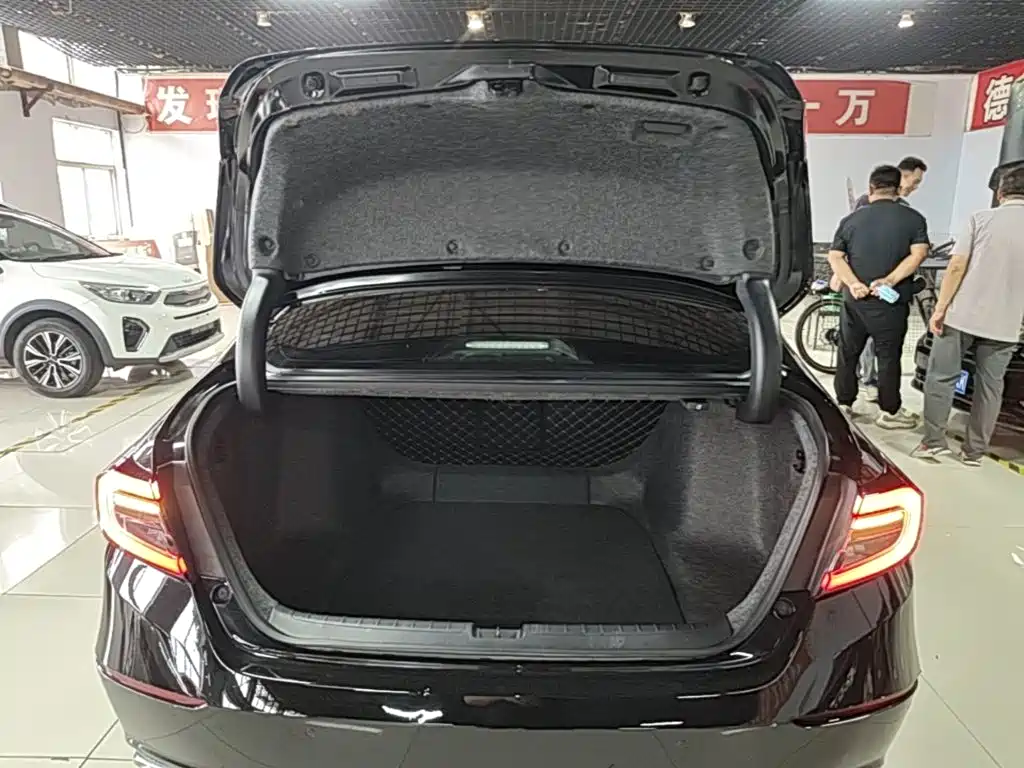 Honda Accord — миниатюра 19