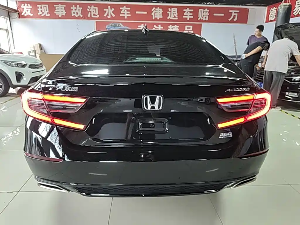 Honda Accord — миниатюра 6