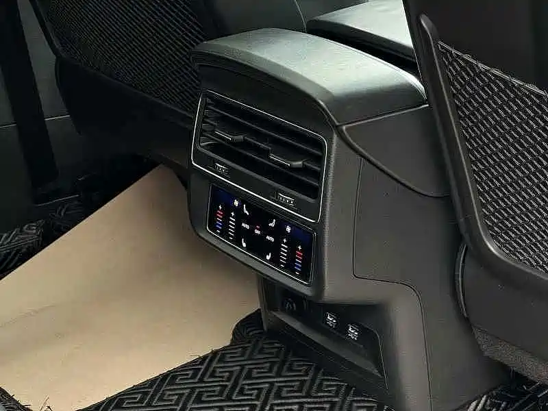 Audi Q8 — миниатюра 8