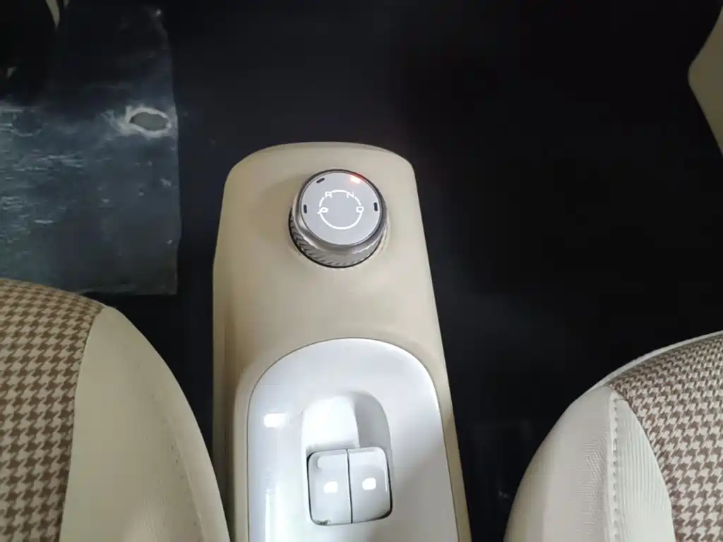 Wuling MINIEV — миниатюра 14