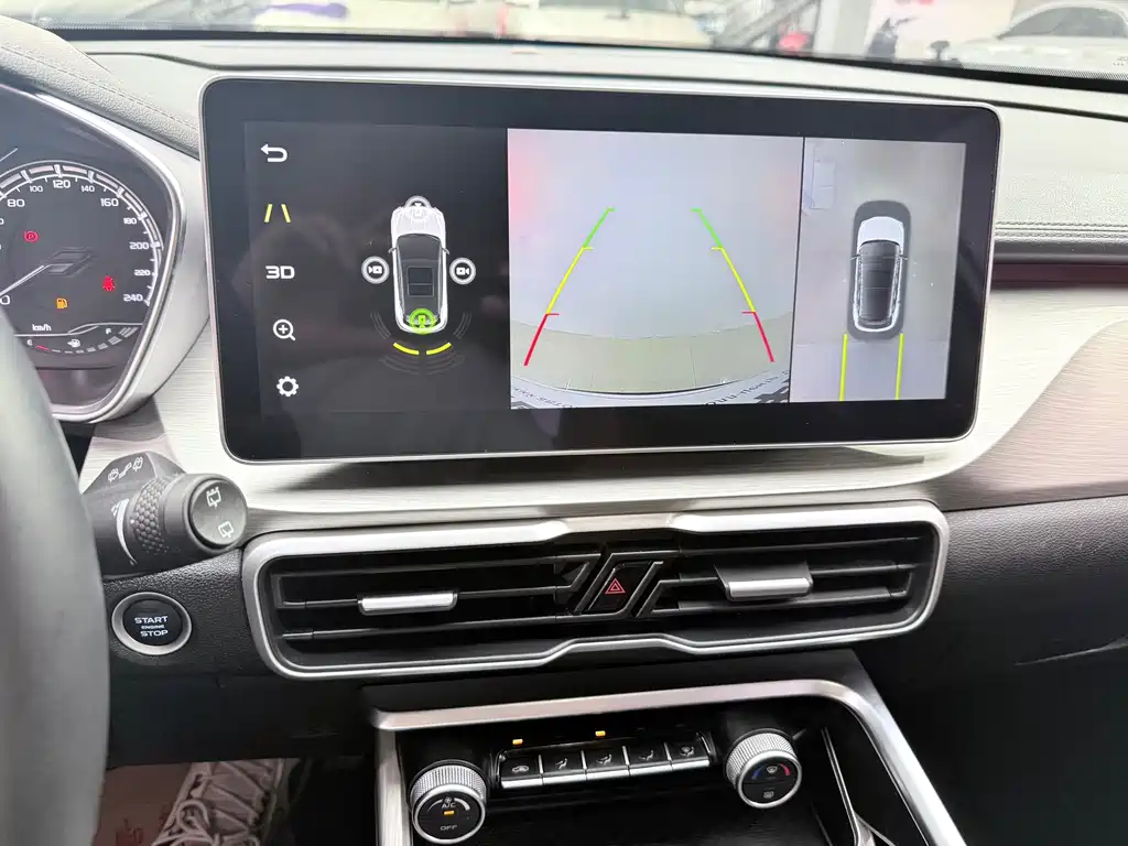 Geely Binyue — миниатюра 11