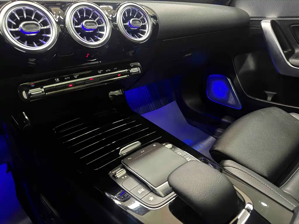 MERCEDES-BENZ A CLASS