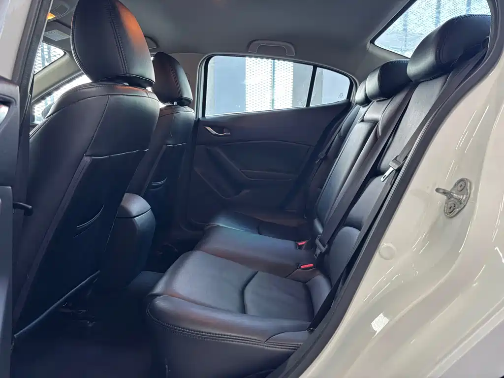 Mazda 3 Axela — миниатюра 7