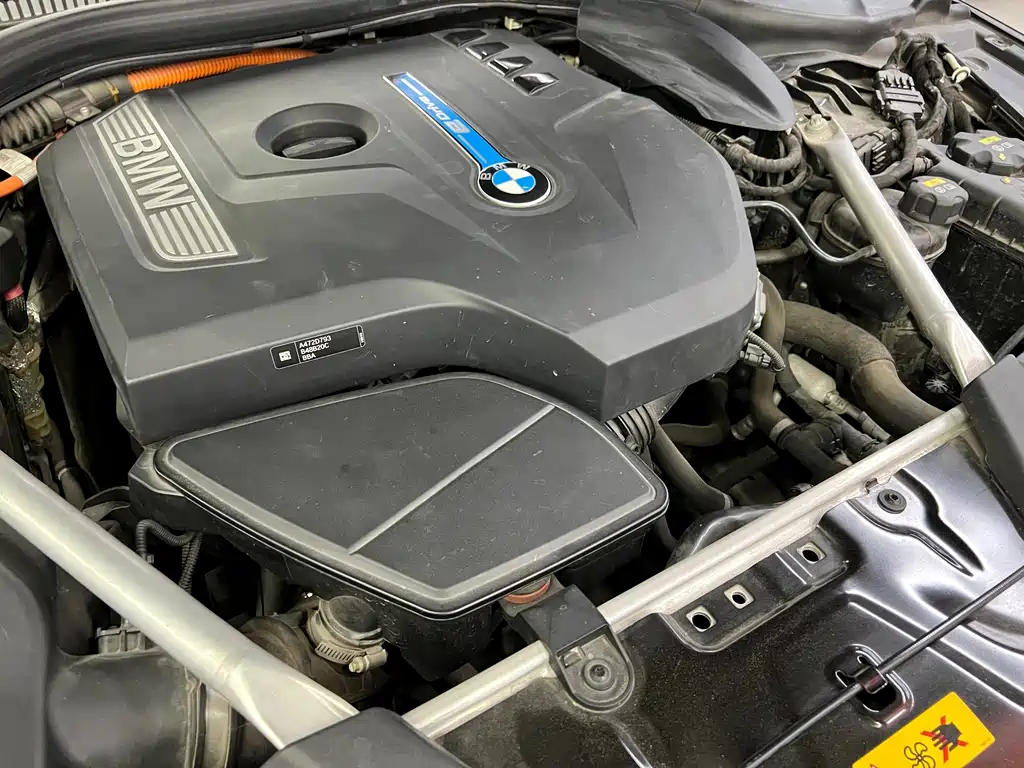 BMW 5 Series New Energy — миниатюра 32