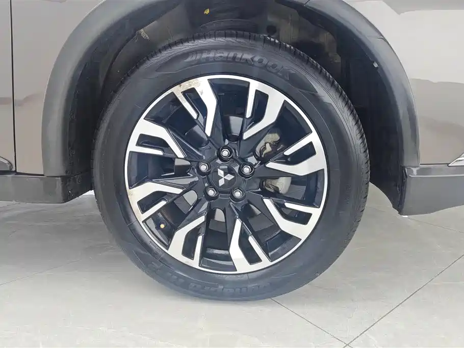 Mitsubishi Outlander 2019 2.4L 5 мест VI