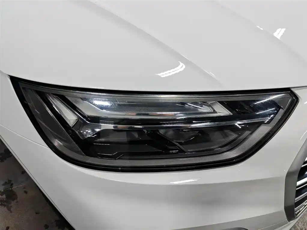 Audi Q5L 2022 Белый из Китая, фото 4