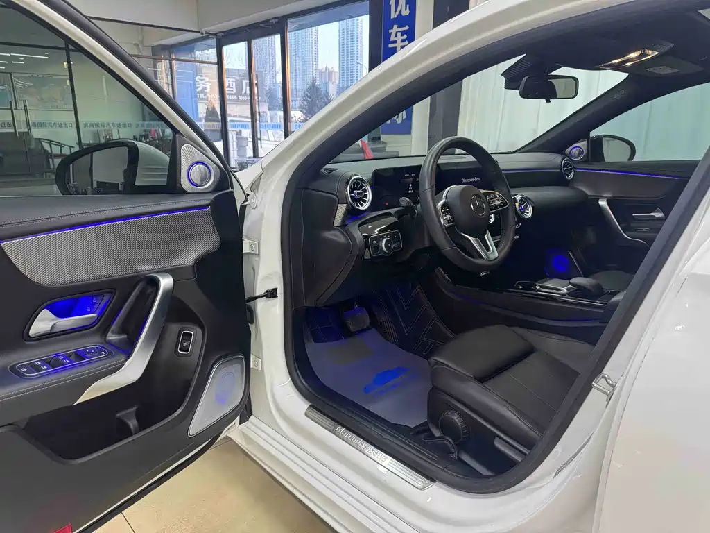 MERCEDES-BENZ A CLASS