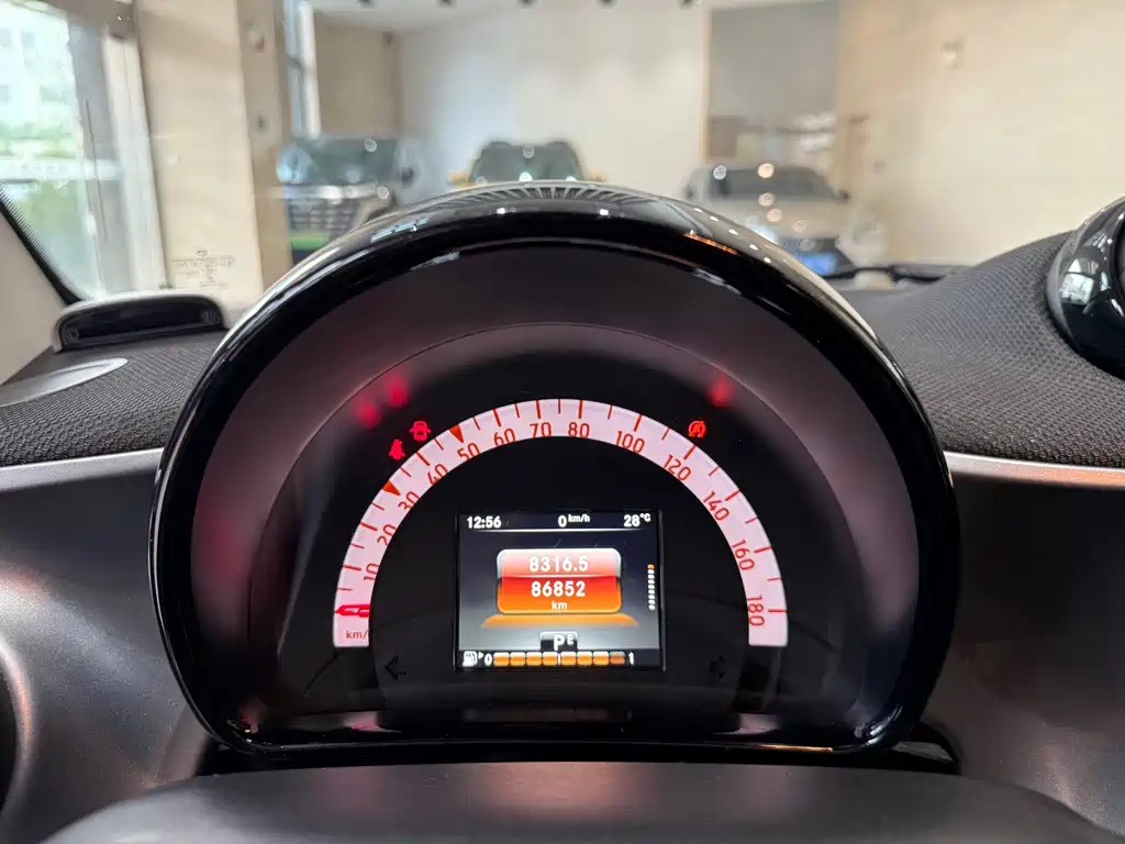 smart Smart Fortwo — миниатюра 9