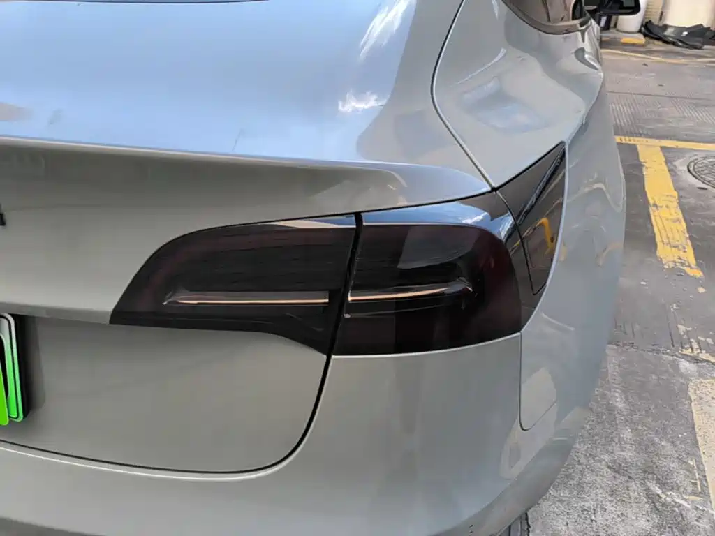 Tesla Model 3 — миниатюра 8