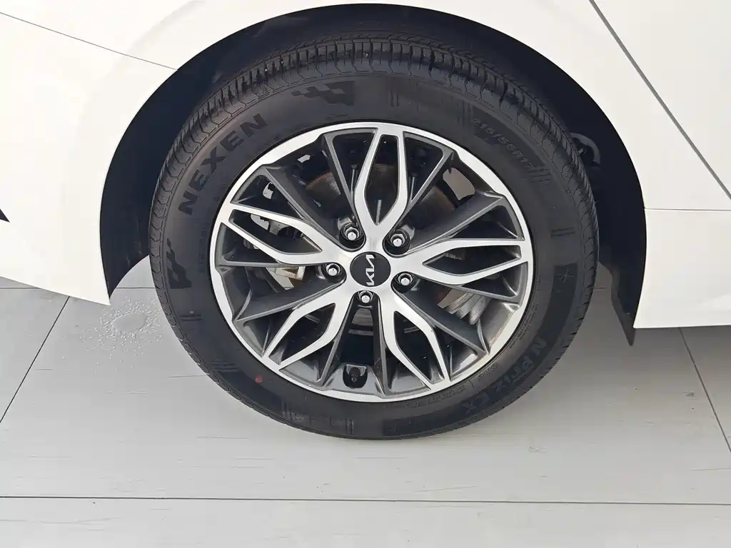Kia K5 — миниатюра 17