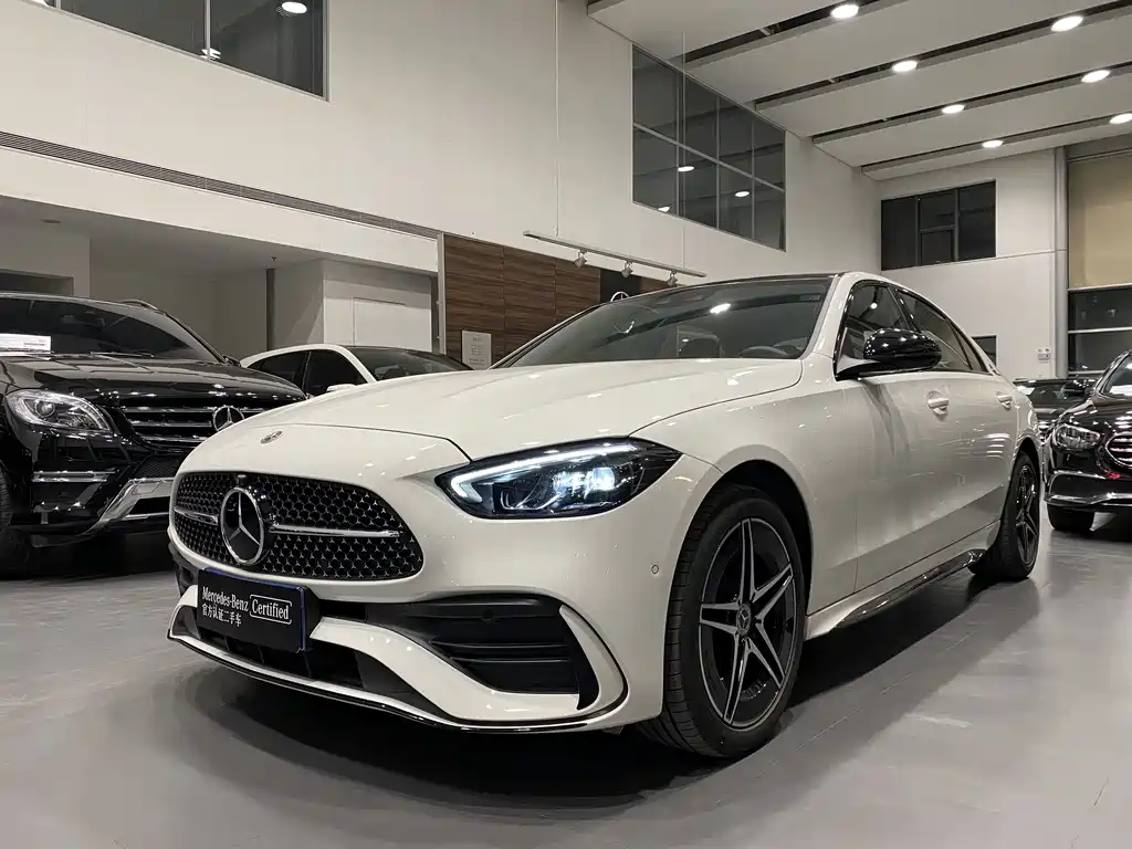 Mercedes-Benz C-Class 2024