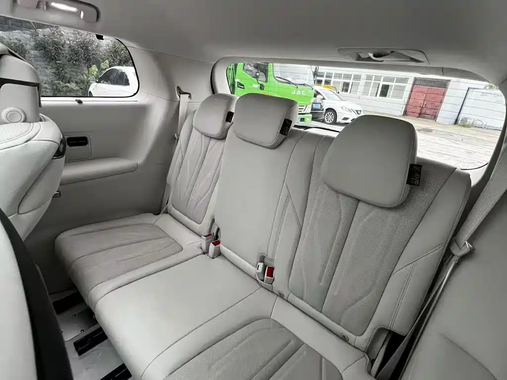 BUICK GL8 NEW ENERGY