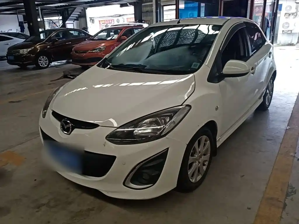 Mazda 2 — миниатюра 2
