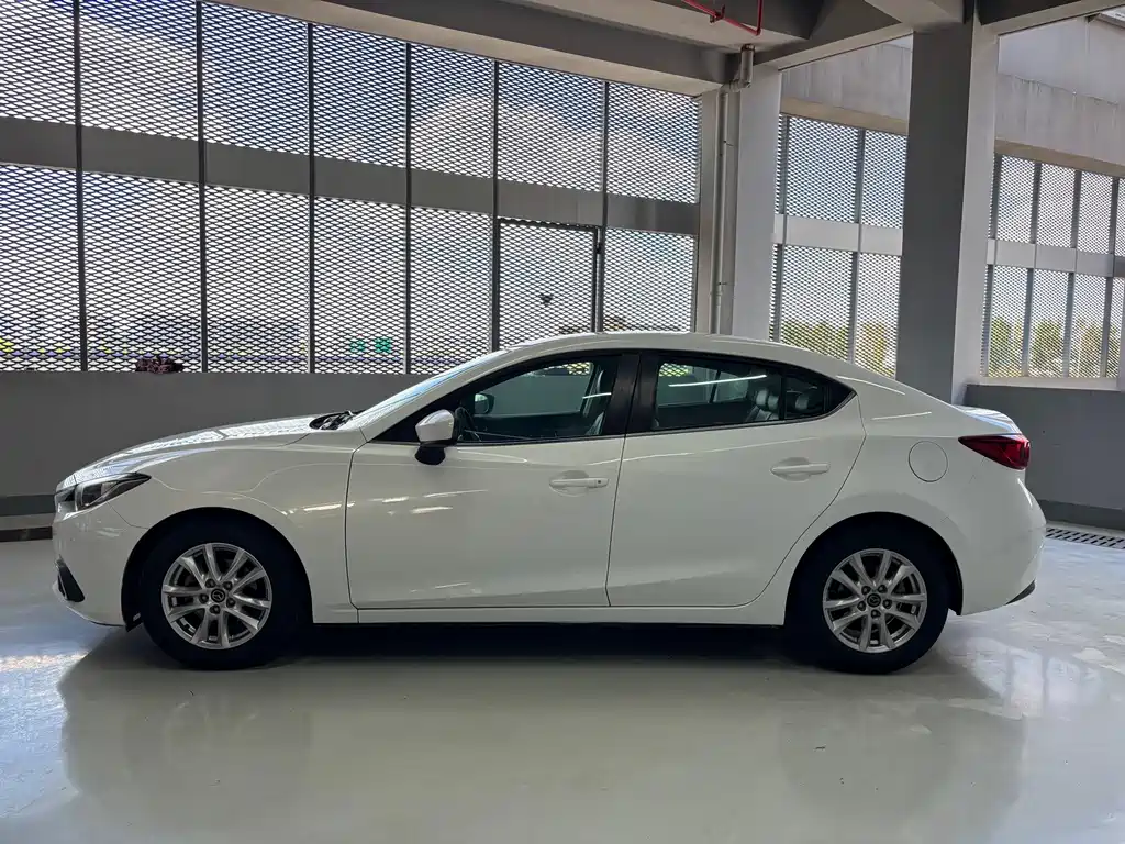 Mazda 3 Axela — миниатюра 12