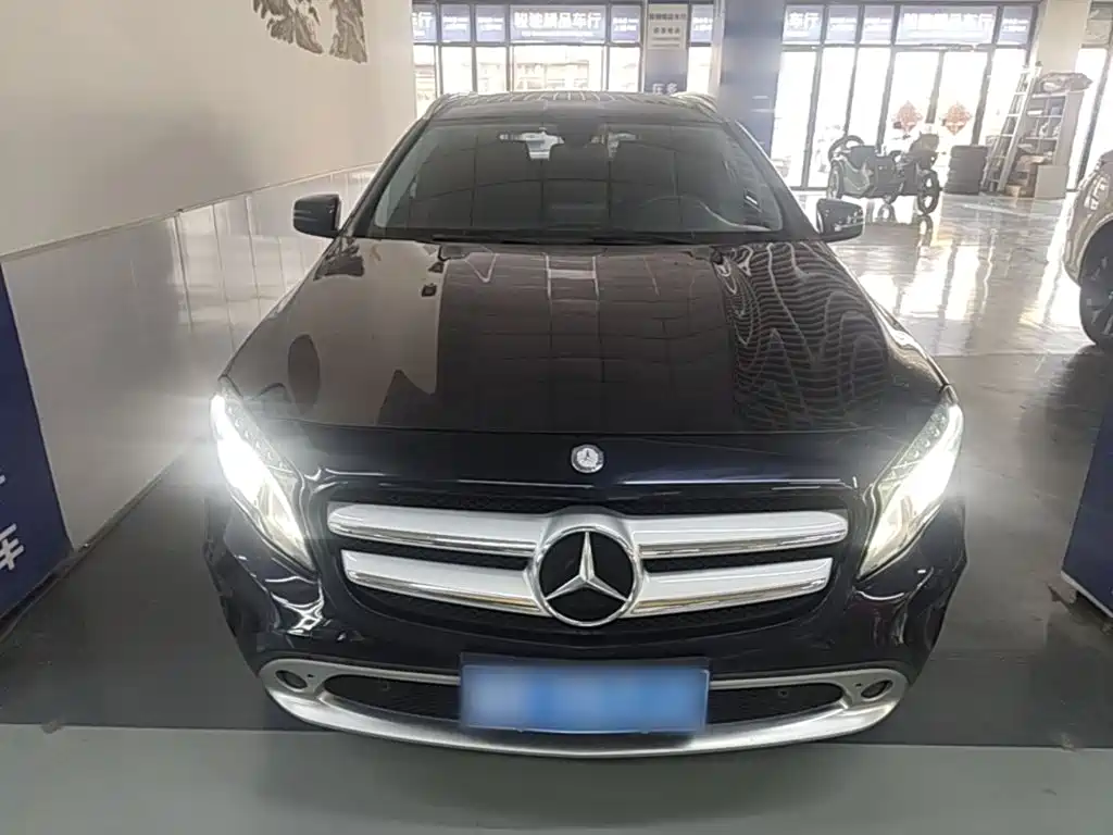 Mercedes-Benz GLA 2016 GLA 220 4MATIC Fashion