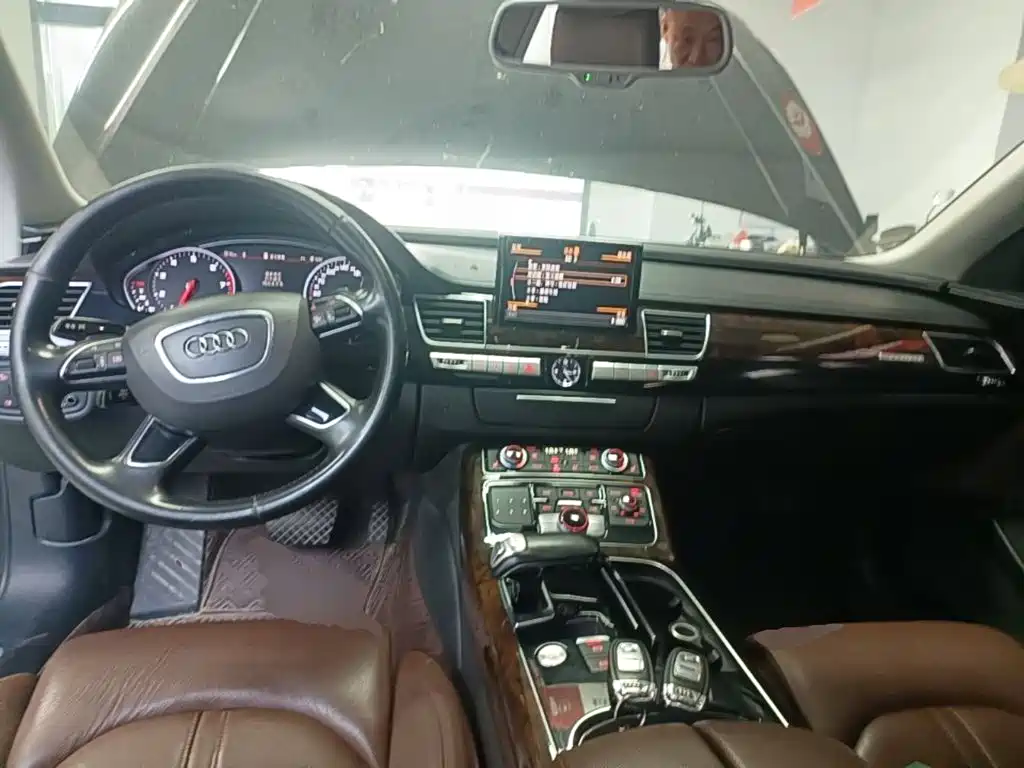 Audi A8 — миниатюра 10