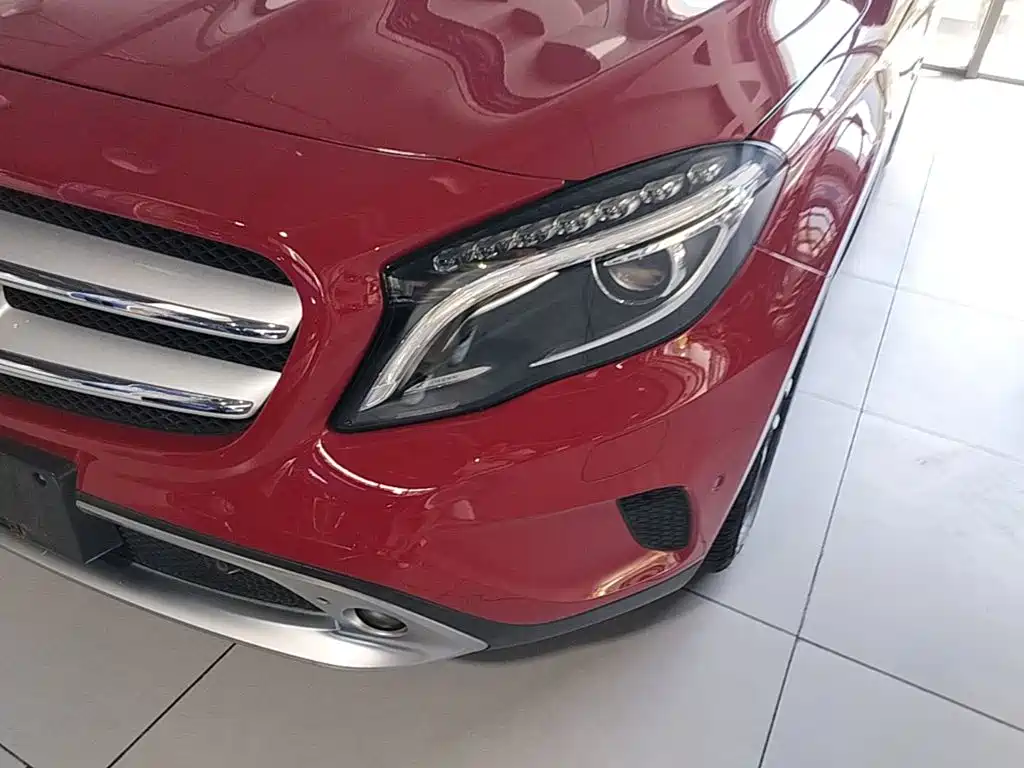 Mercedes-Benz GLA — миниатюра 24