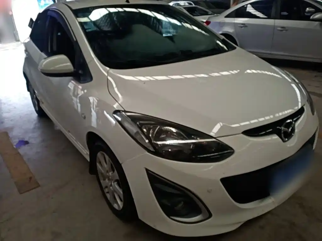 Mazda 2 — миниатюра 4