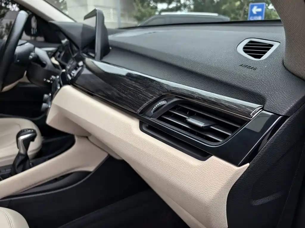 BMW X1 — миниатюра 13