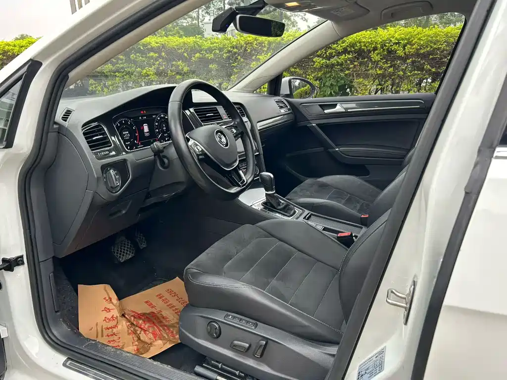 Volkswagen Golf — миниатюра 8
