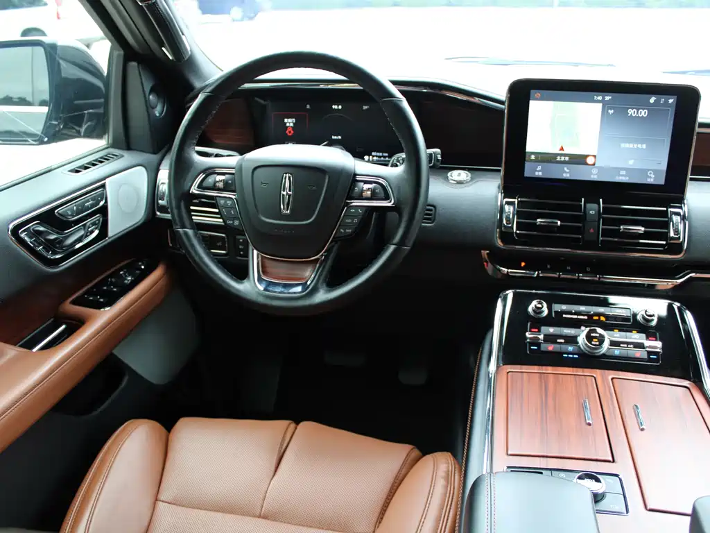 Lincoln Navigator — миниатюра 12