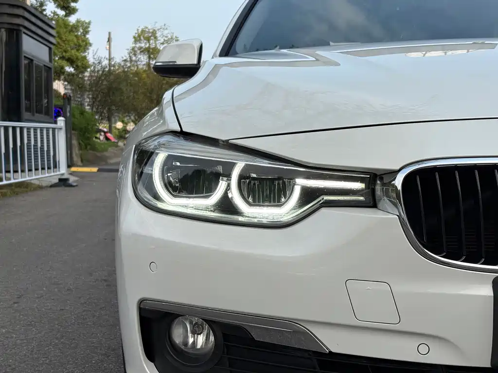 BMW 3 Series — миниатюра 14