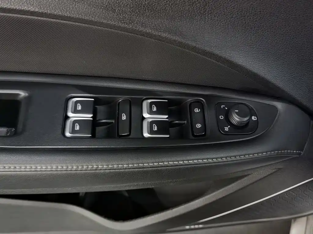 Geely Emgrand — миниатюра 9