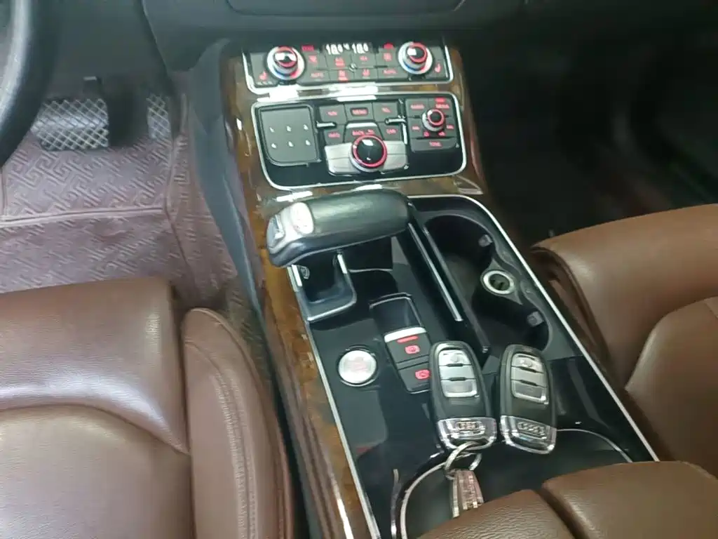 Audi A8 — миниатюра 14