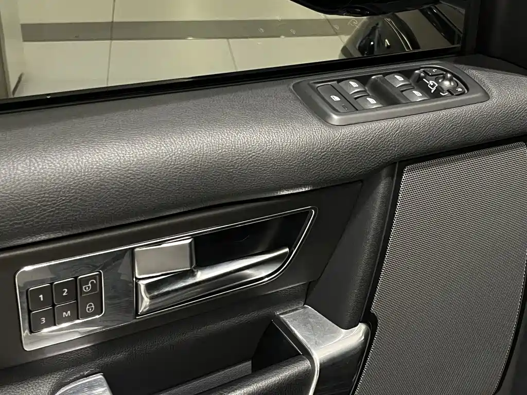 Land Rover Discovery — миниатюра 15