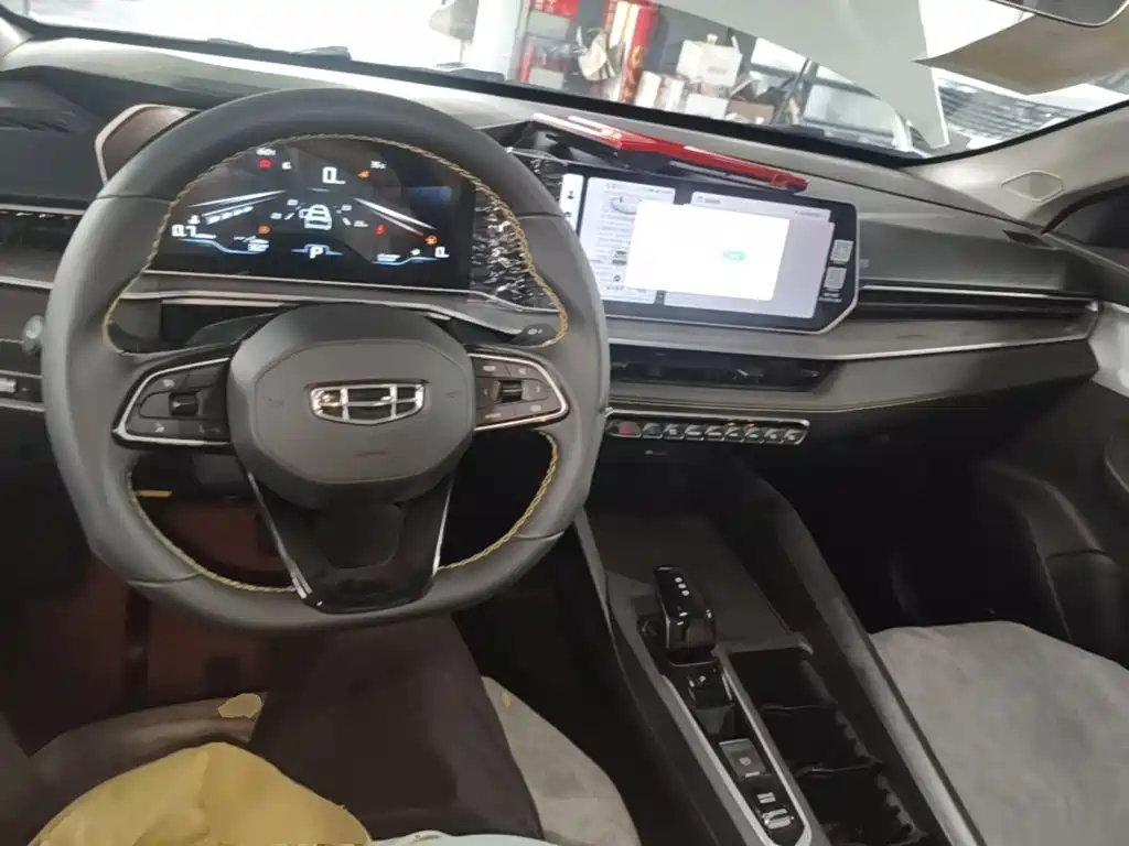 Geely Binrui — миниатюра 10