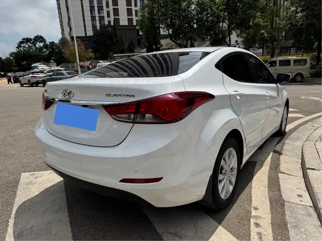 Hyundai Elantra Langdong — миниатюра 5
