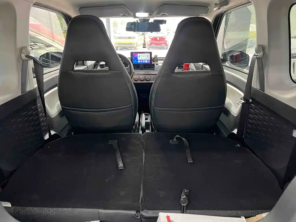 Wuling MINIEV — миниатюра 10