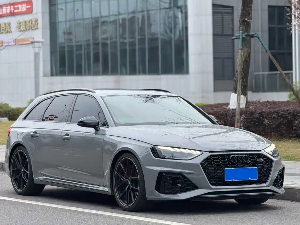 Audi RS 4 — миниатюра 3