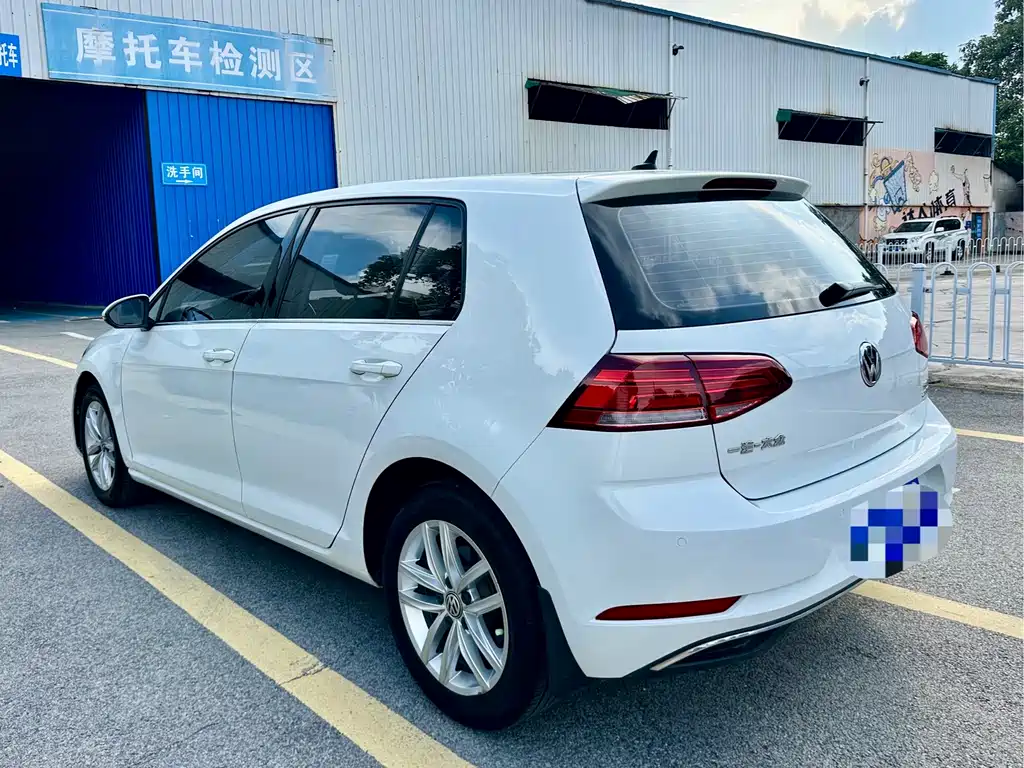 Volkswagen Golf — миниатюра 4