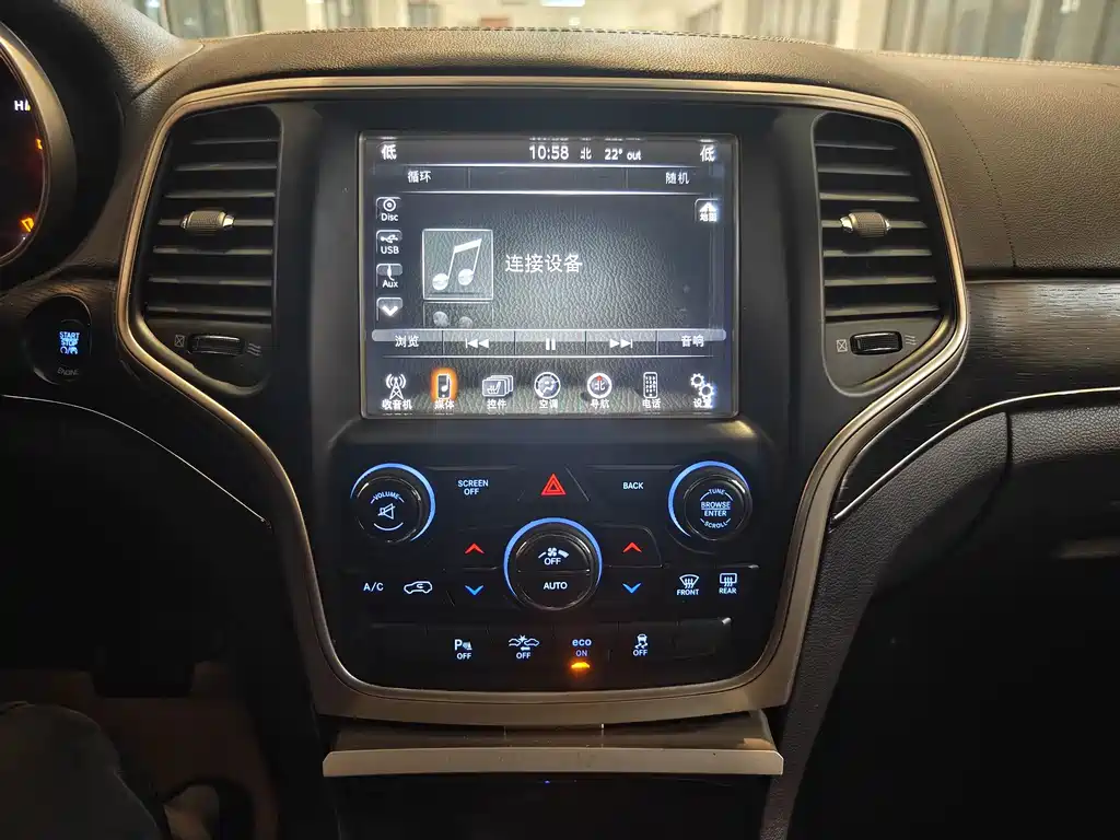 Jeep Grand Cherokee (Import) — миниатюра 6