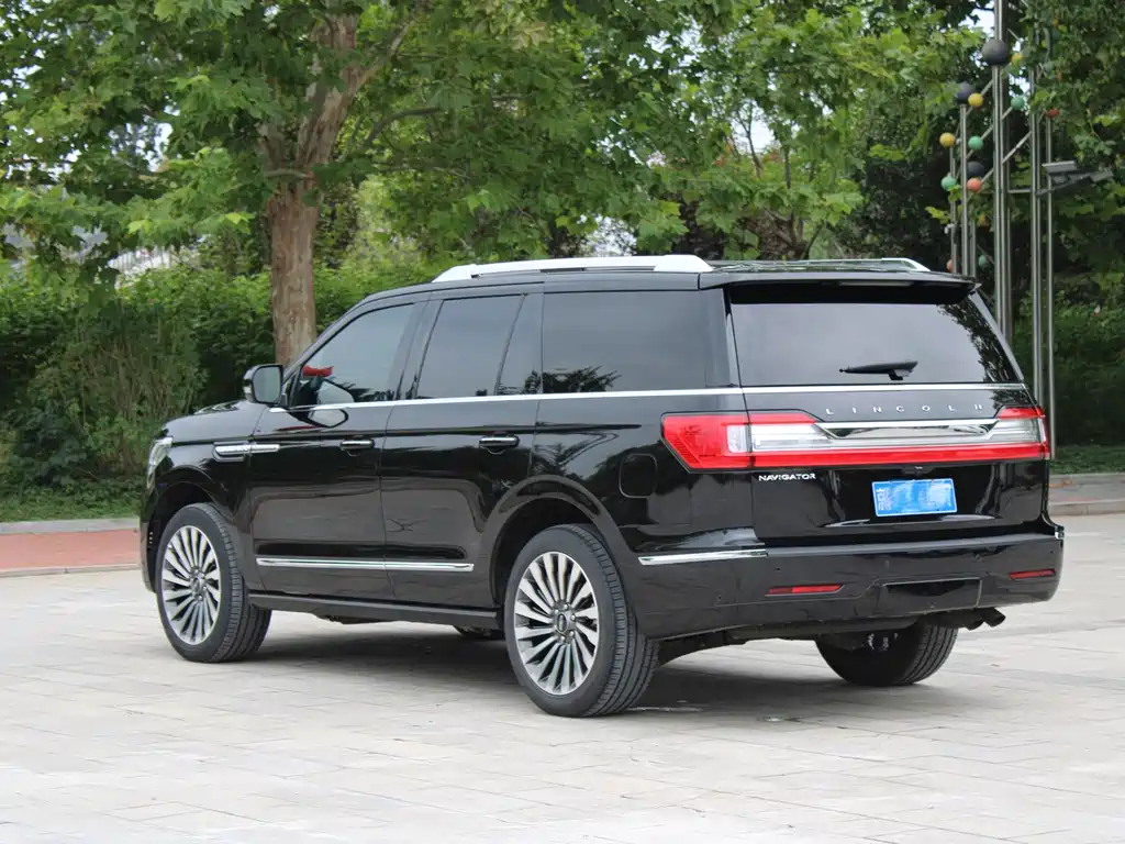 Lincoln Navigator — миниатюра 6