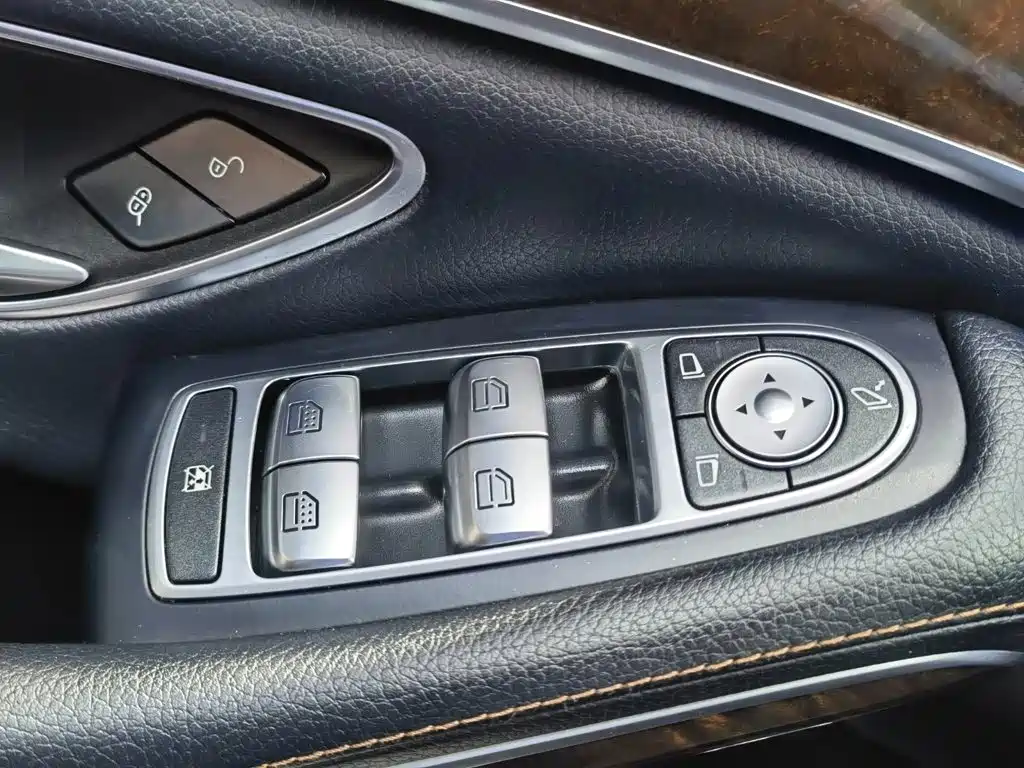 Mercedes-Benz S-Class — миниатюра 42