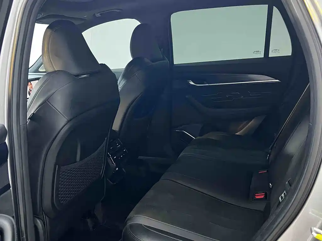 Geely Xingyue L — миниатюра 9