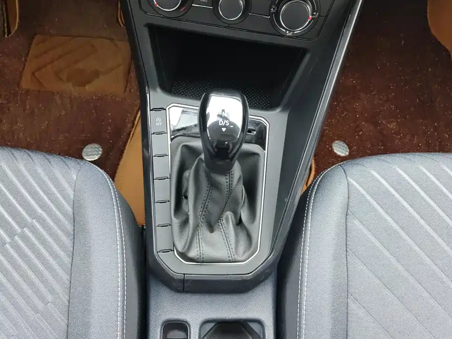 Volkswagen Lavida — миниатюра 16