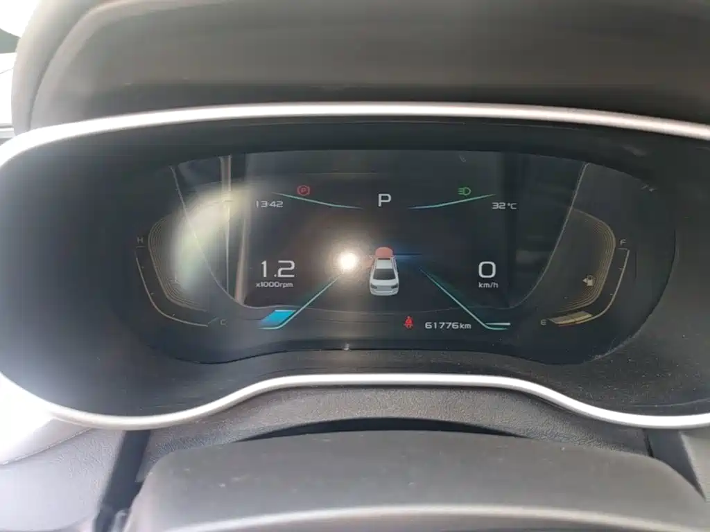 Geely Emgrand — миниатюра 12