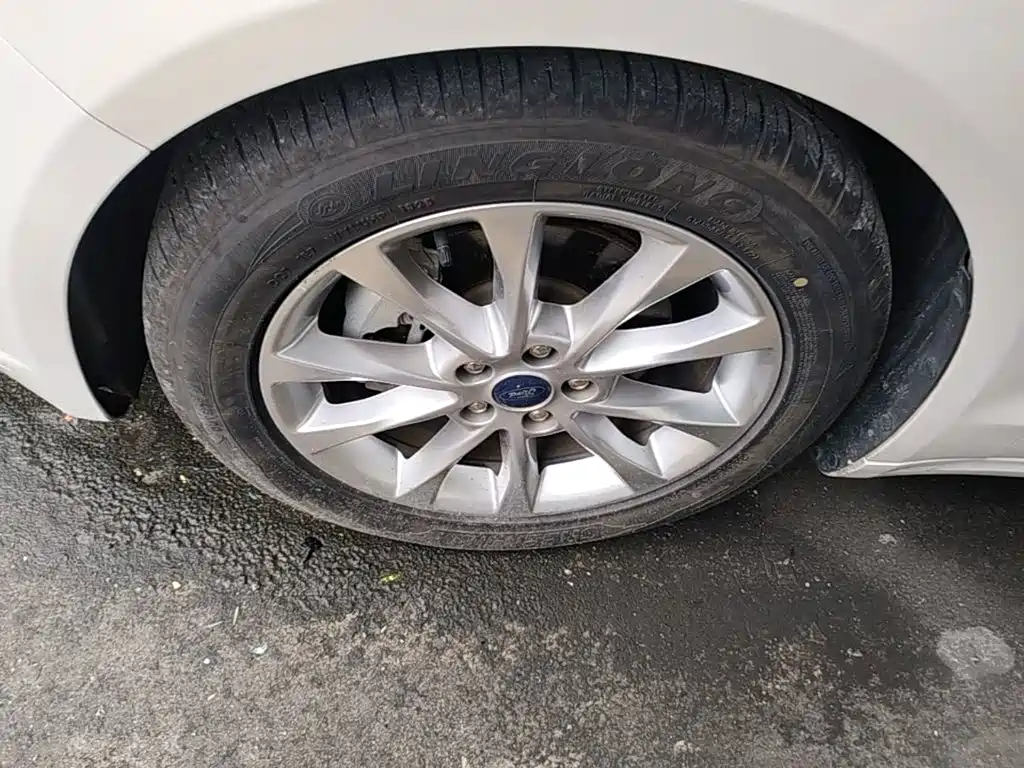 Ford Mondeo — миниатюра 23