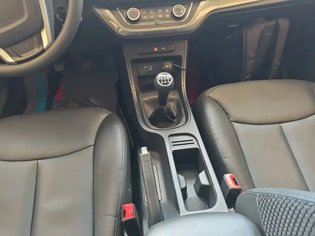 Roewe 360 — миниатюра 14