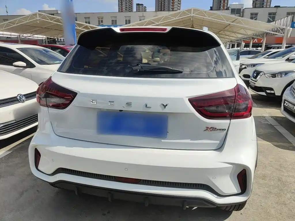 Geely Vision X3 — миниатюра 5